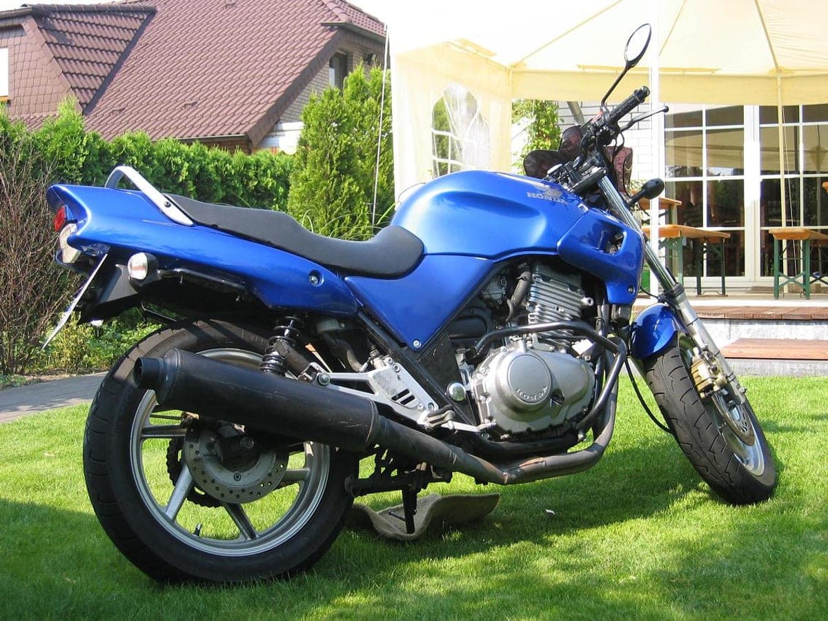 Honda CB 500F — foto 2 de 2